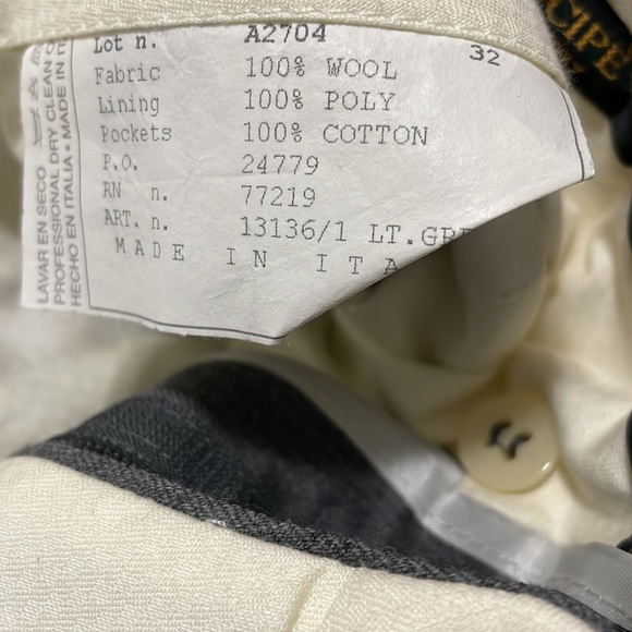 Dress pants $15 - Picture 3 of 3